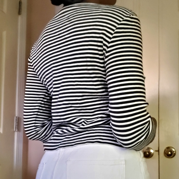 The Limited Black and White Striped Top / Half Sleeve - Picture 4 of 4